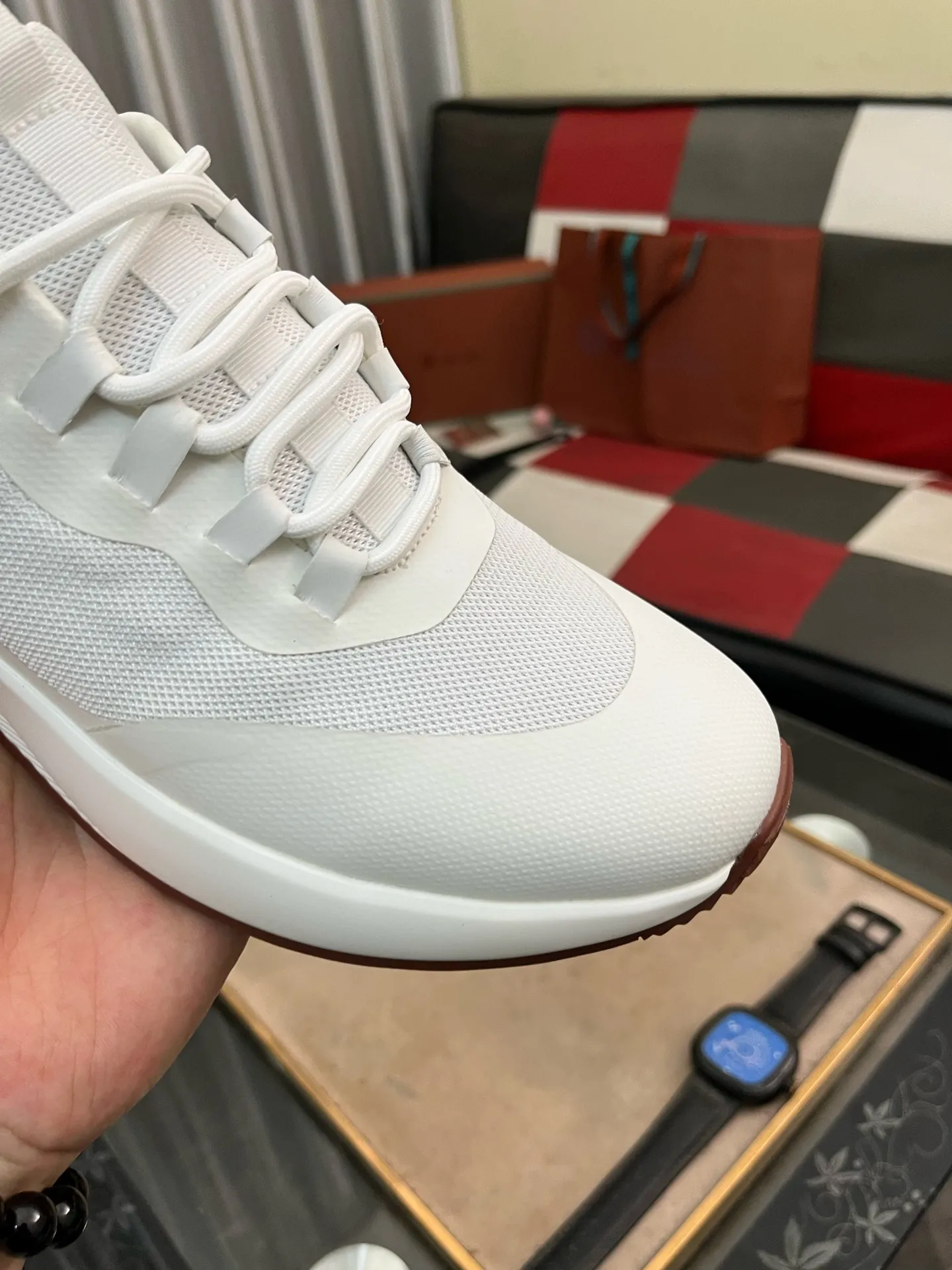 Men's men's shoes💰560⌚️⌚️LoroPiana/Noyo Piana WeekendWalk men's new thick-soled sports shoes, LP lace-up casual shoes that are as comfortable as clouds! The upper is made of cowhide leather, highlighting the sporty style. The lightweight sole adds a touch of modernity to the shoe. Counter original box packaging with dust bag!  Size: 38-449️⃣Colors available